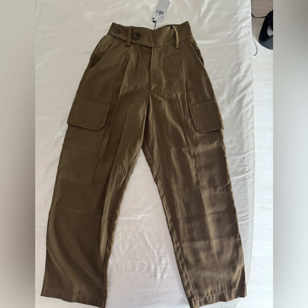NWT XS Mango high waisted khaki cargo trousers